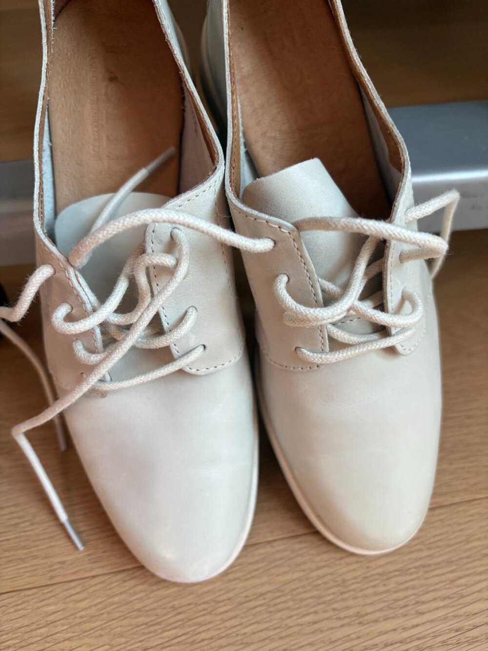Born shoes new